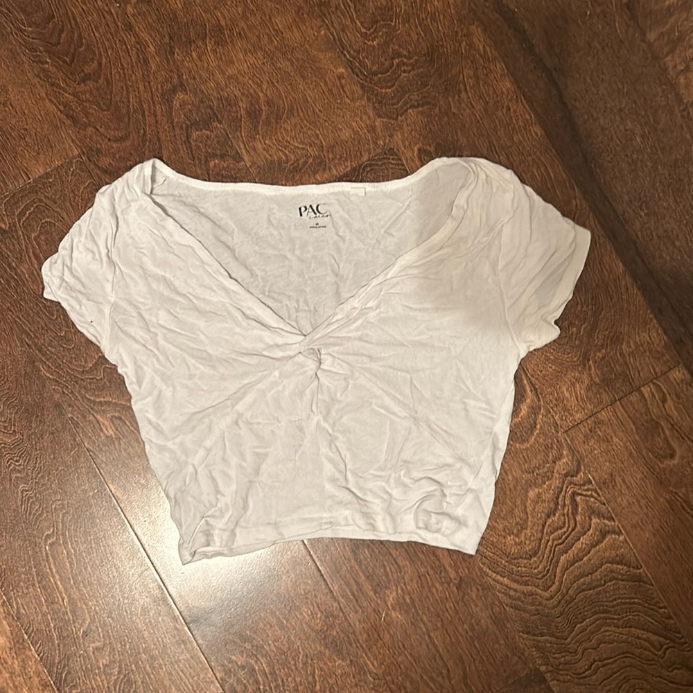 Pacsun flowy crop top white